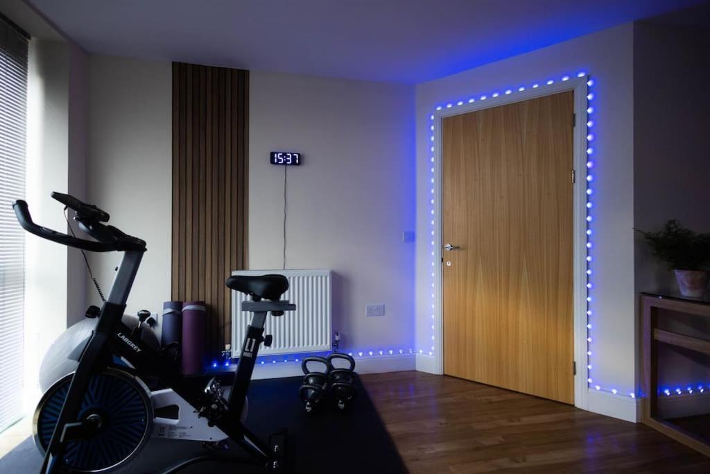 The Wellness Lodge- Gym, Table Tennis, Cinema, Parking And More! 巴斯 外观 照片
