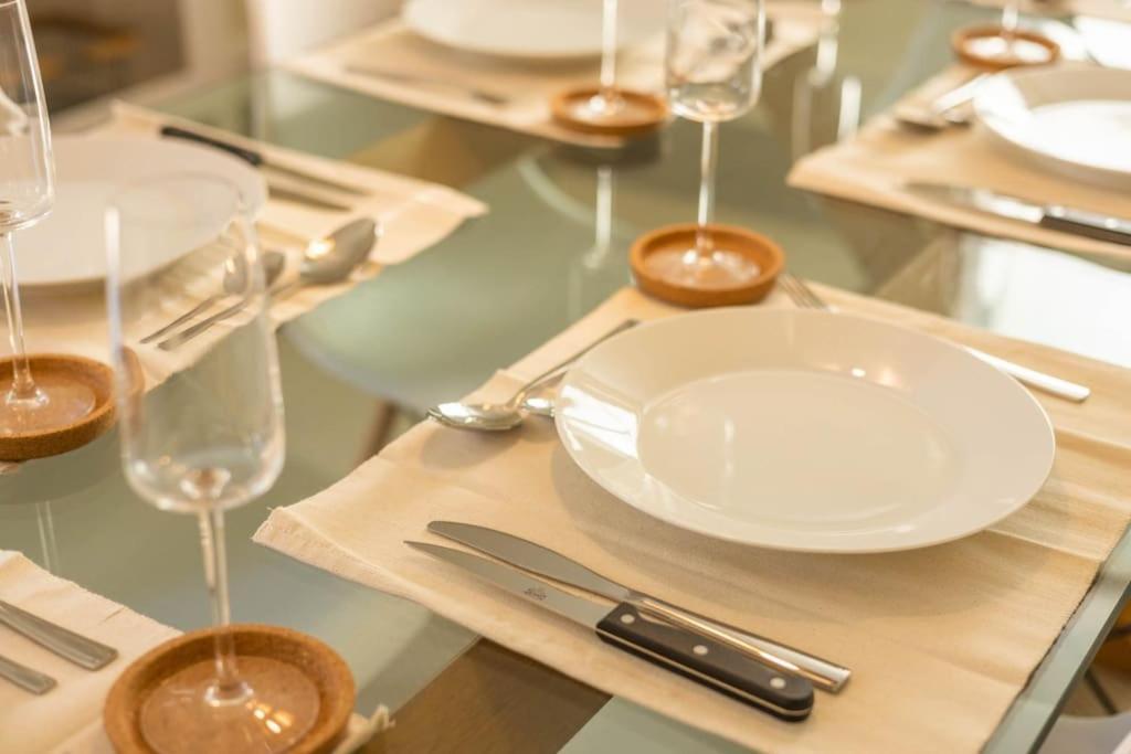 The Wellness Lodge- Gym, Table Tennis, Cinema, Parking And More! 巴斯 外观 照片