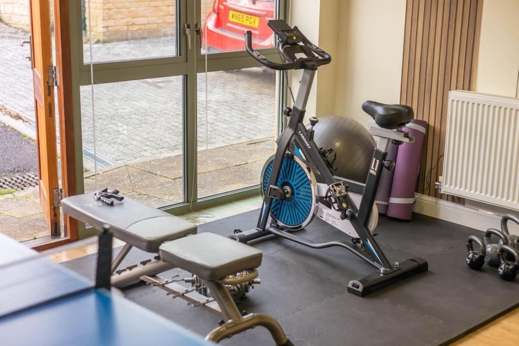 The Wellness Lodge- Gym, Table Tennis, Cinema, Parking And More! 巴斯 外观 照片